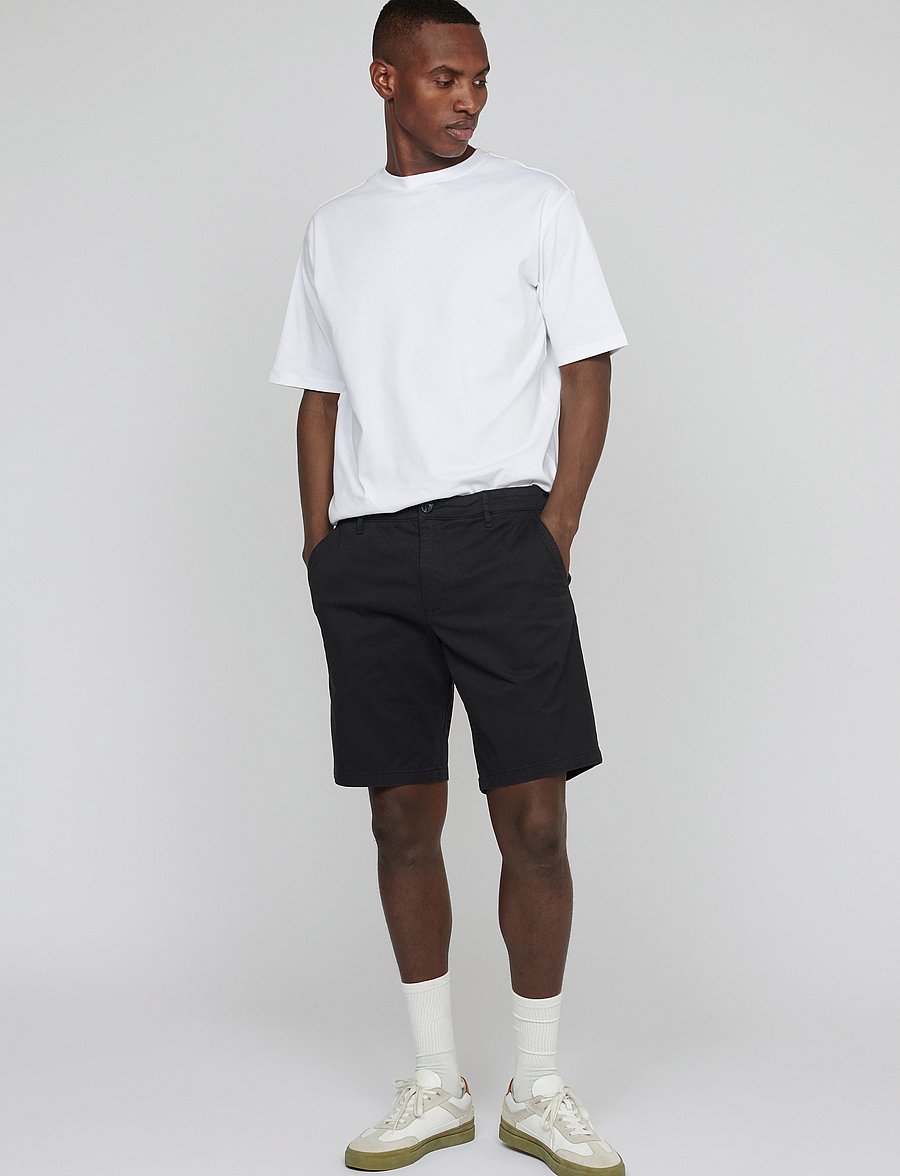 Matinique - MAthomas Short - lühikesed chino-püksid - black - 3