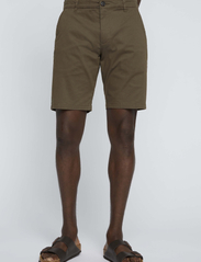 Matinique - MAthomas Short - chinos shorts - brown soil - 2