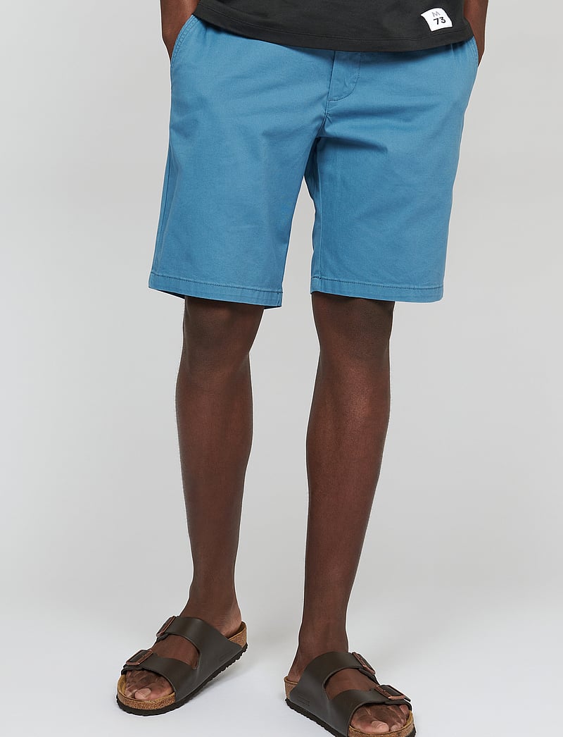 Matinique - MAthomas Short - chinos shorts - captain's blue - 0