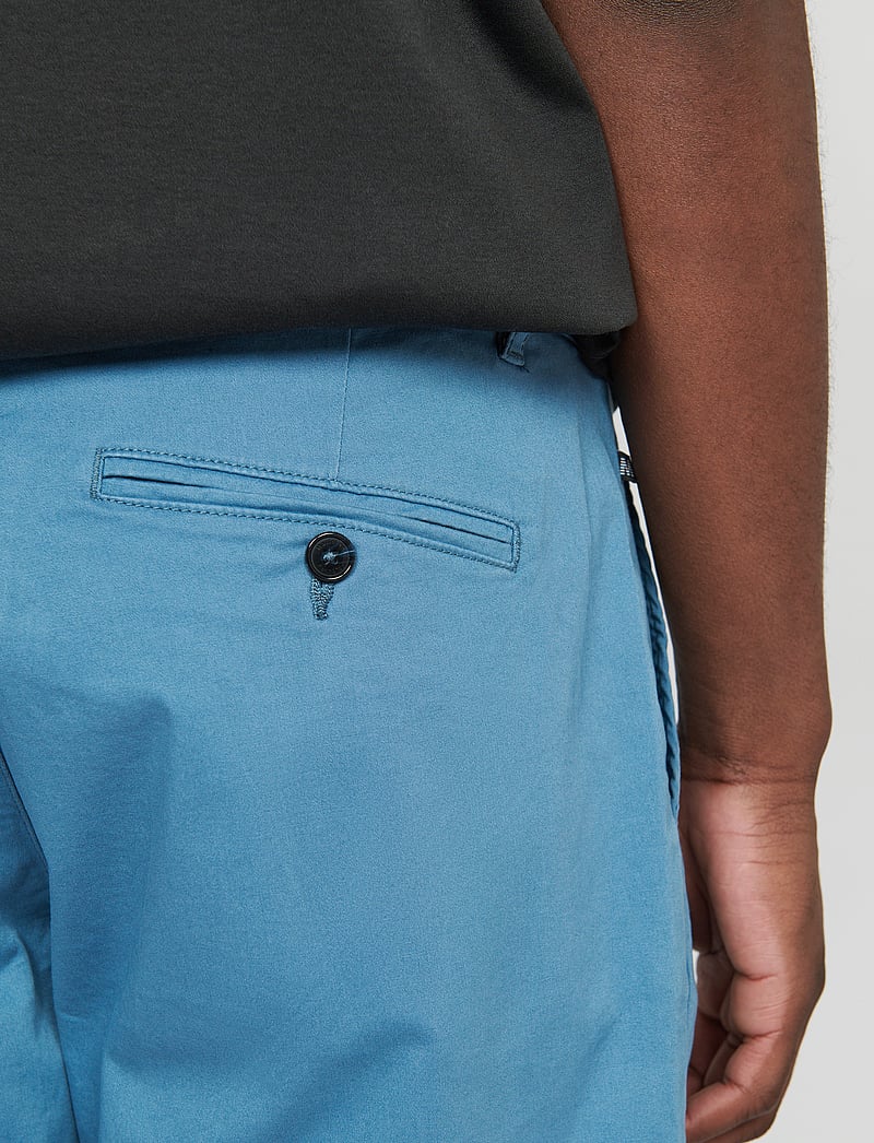 Matinique - MAthomas Short - chinos shorts - captain's blue - 5