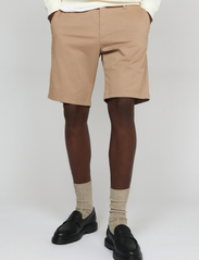 Matinique - MAthomas Short - chinos shorts - light beige - 2