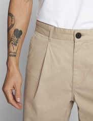 Matinique - MAcolton P Pant - chinos - simply taupe - 5