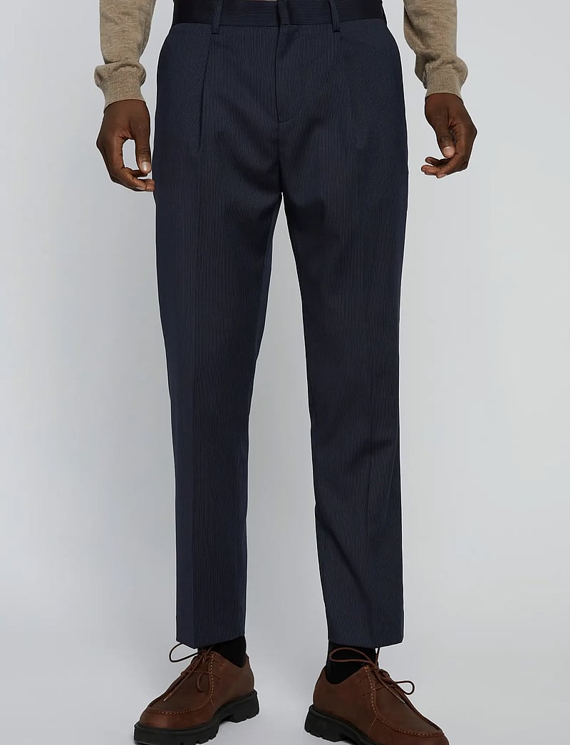 Matinique - MAweller Pleat Pant - anzugshosen - dark navy - 0