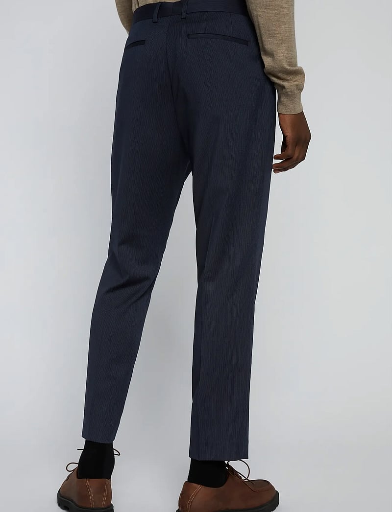 Matinique - MAweller Pleat Pant - anzugshosen - dark navy - 4