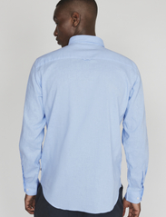 Matinique - MAtrostol BD - linen shirts - chambray blue - 6