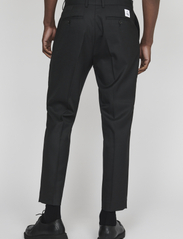 Matinique - MAweller Pleat Pant 73 - casual bukser - black - 5