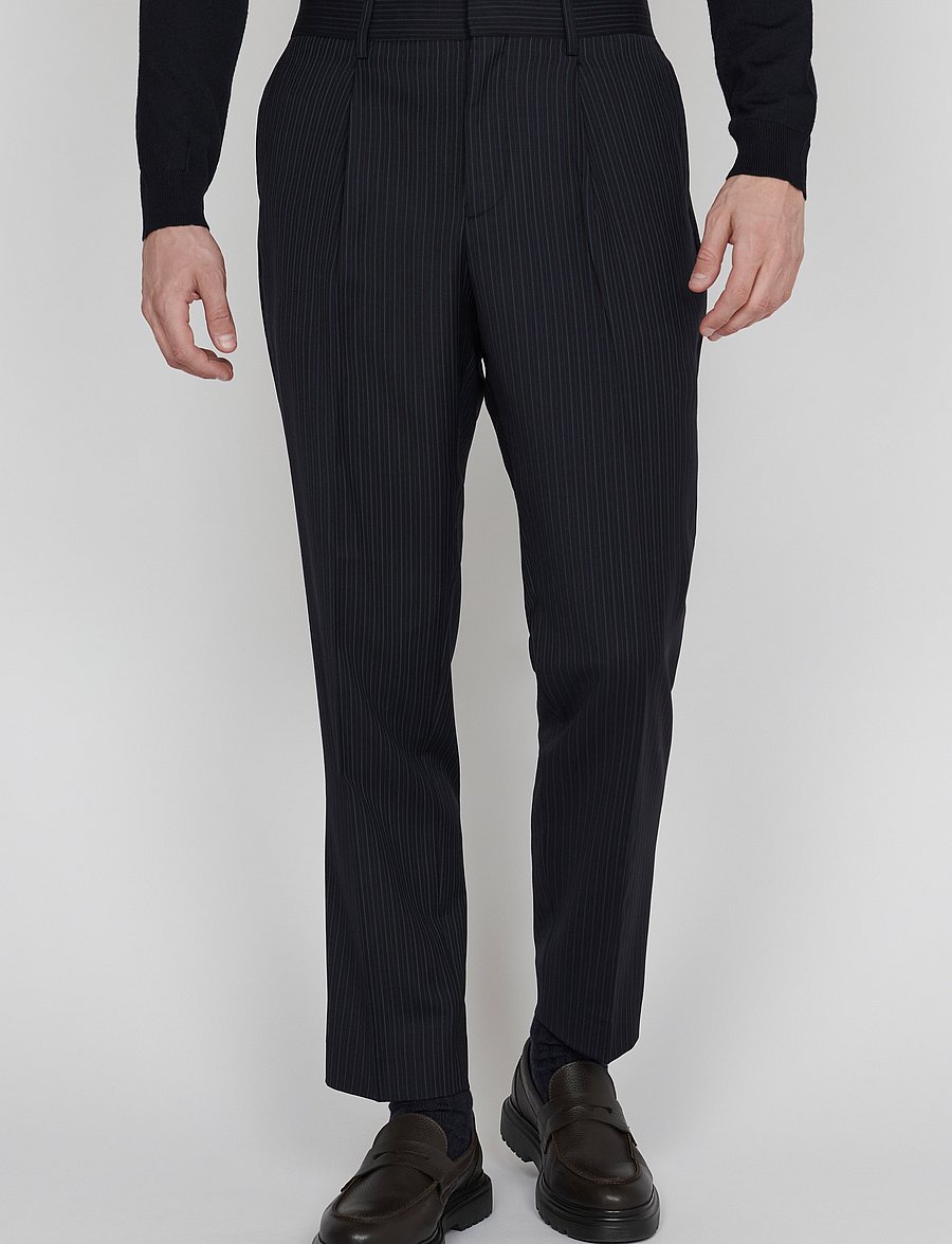 Matinique - MAweller Pleat Pant - Ülikonnapüksid - dark navy - 0