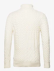 Matinique - MAroll pattern - megztiniai su aukšta apykakle - broken white - 1