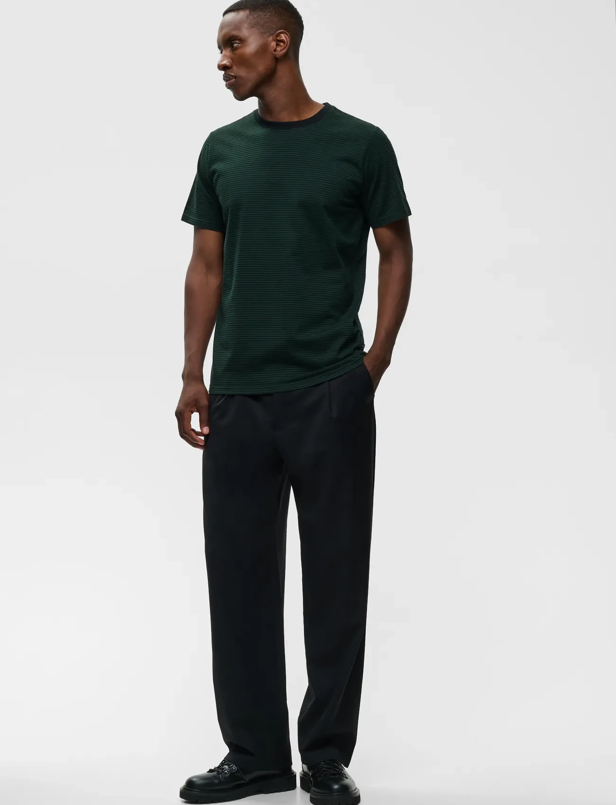 Matinique - MAjeremy - short-sleeved t-shirts - scarab - 2