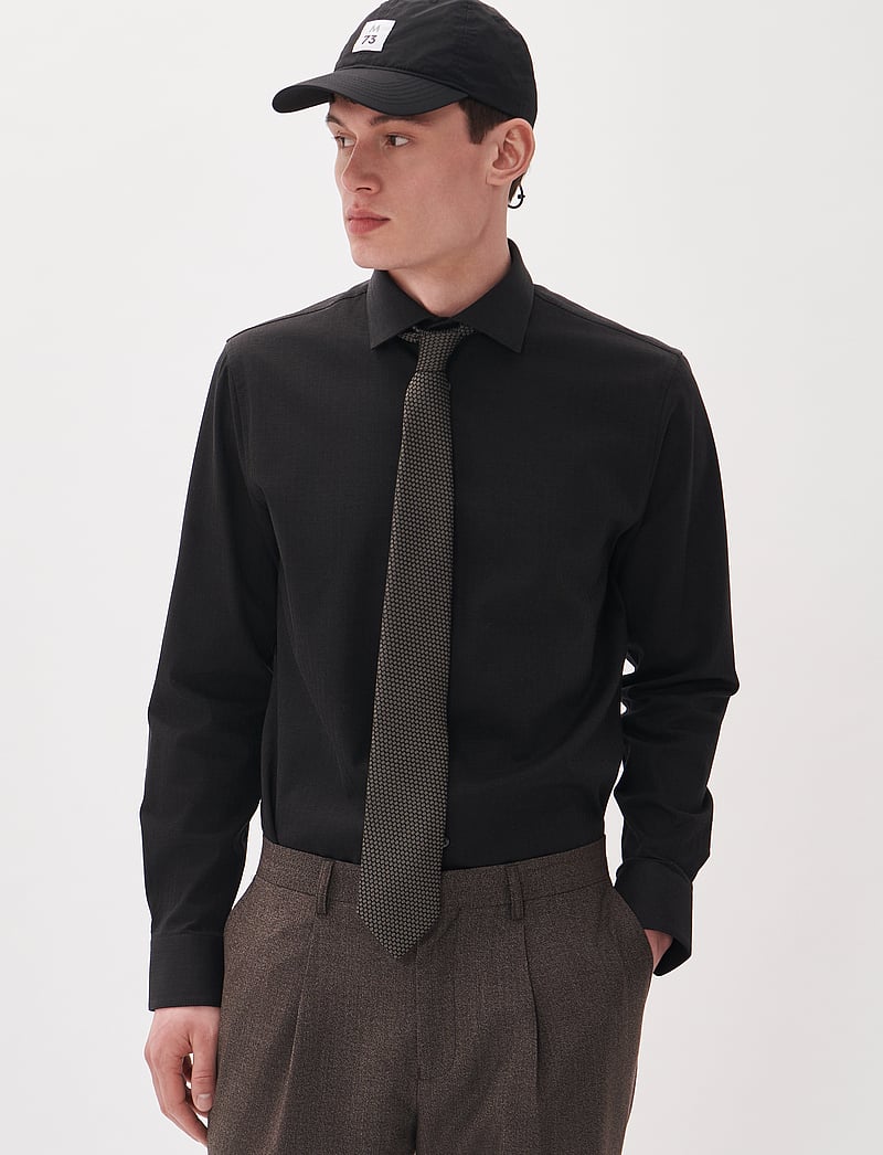 Matinique - MAmarc N - kostymskjortor - black - 0