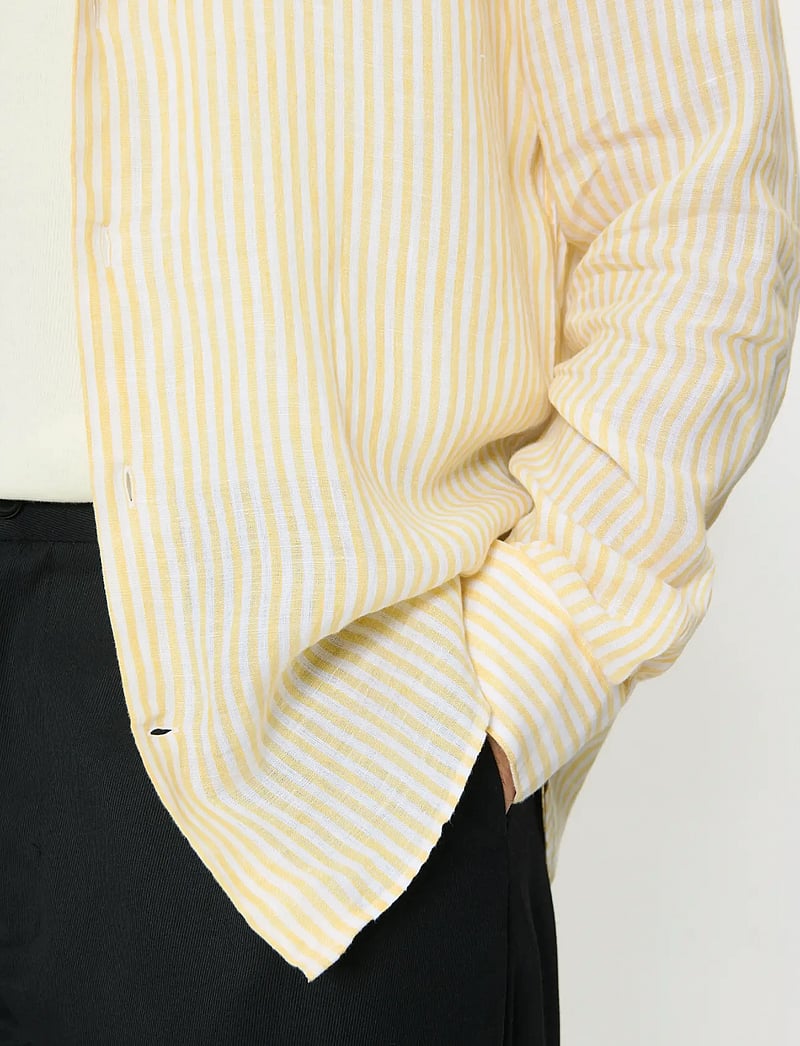 Matinique - MAmarc short - stribede skjorter - golden cream - 4