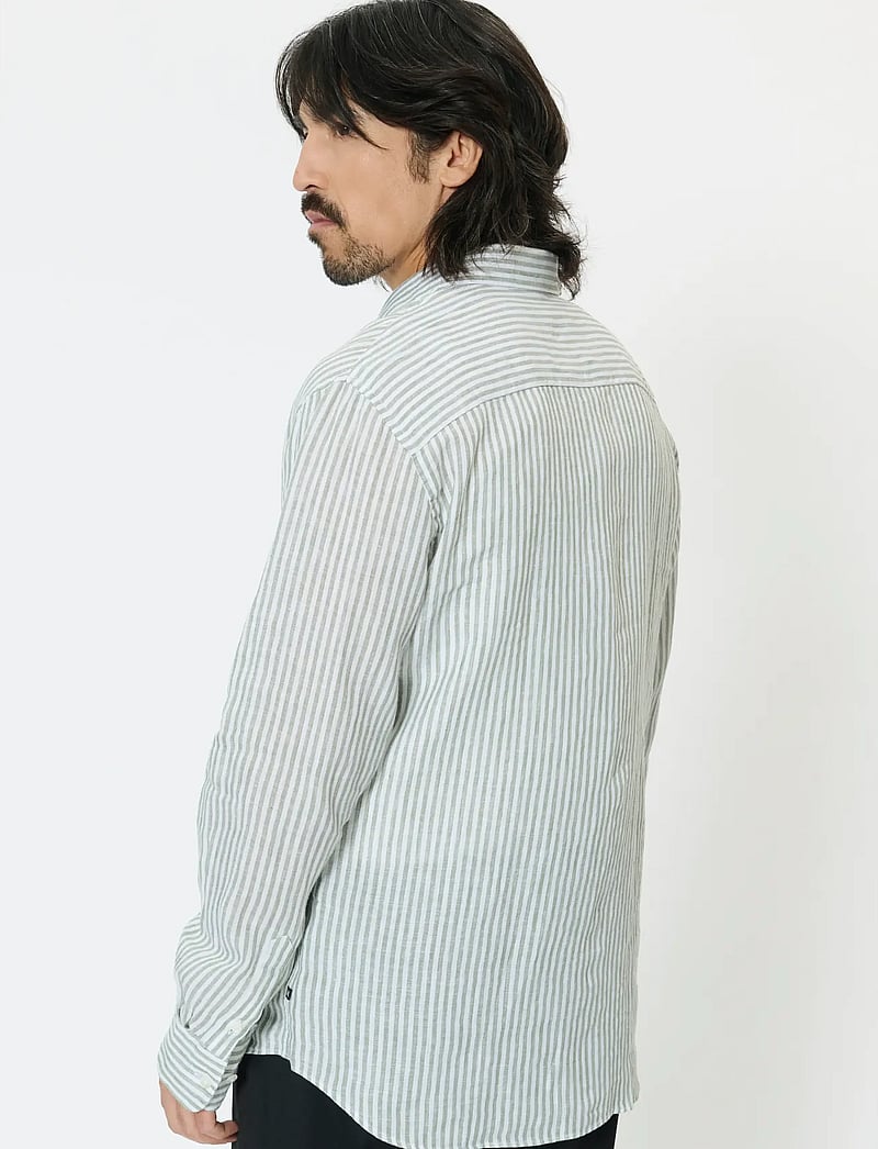 Matinique - MAmarc short - stribede skjorter - sea spray - 3