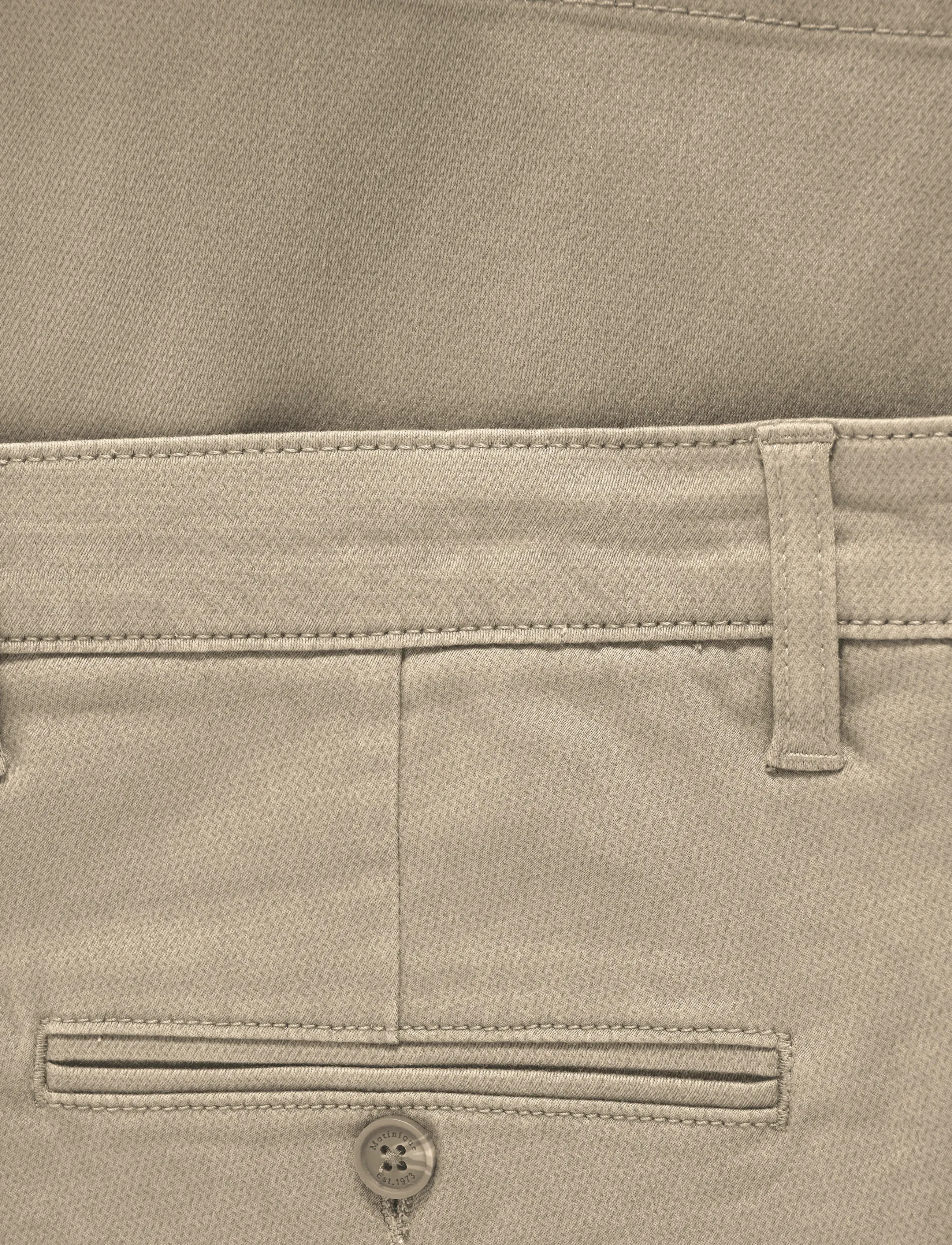 Matinique - MAthomas Short - krótkie spodenki - plaza taupe - 3