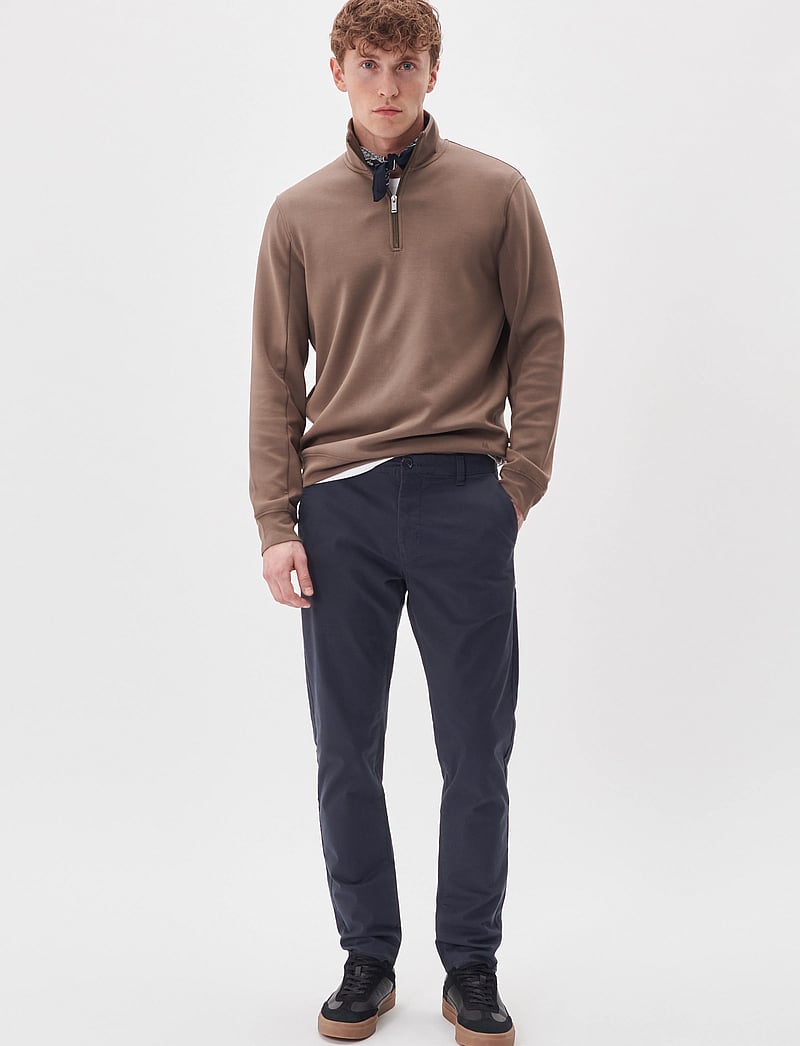 Matinique - MABrent - casual byxor - dark navy - 3