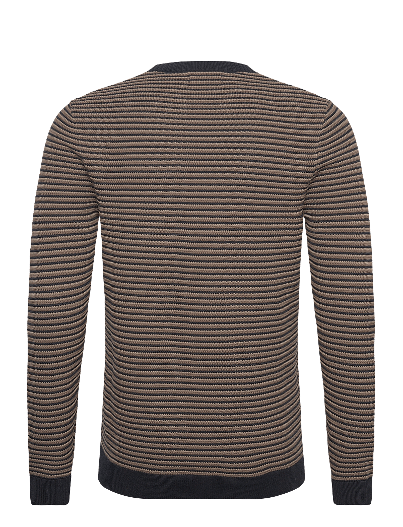 Matinique - MAtriton - rundhals - morel - 2