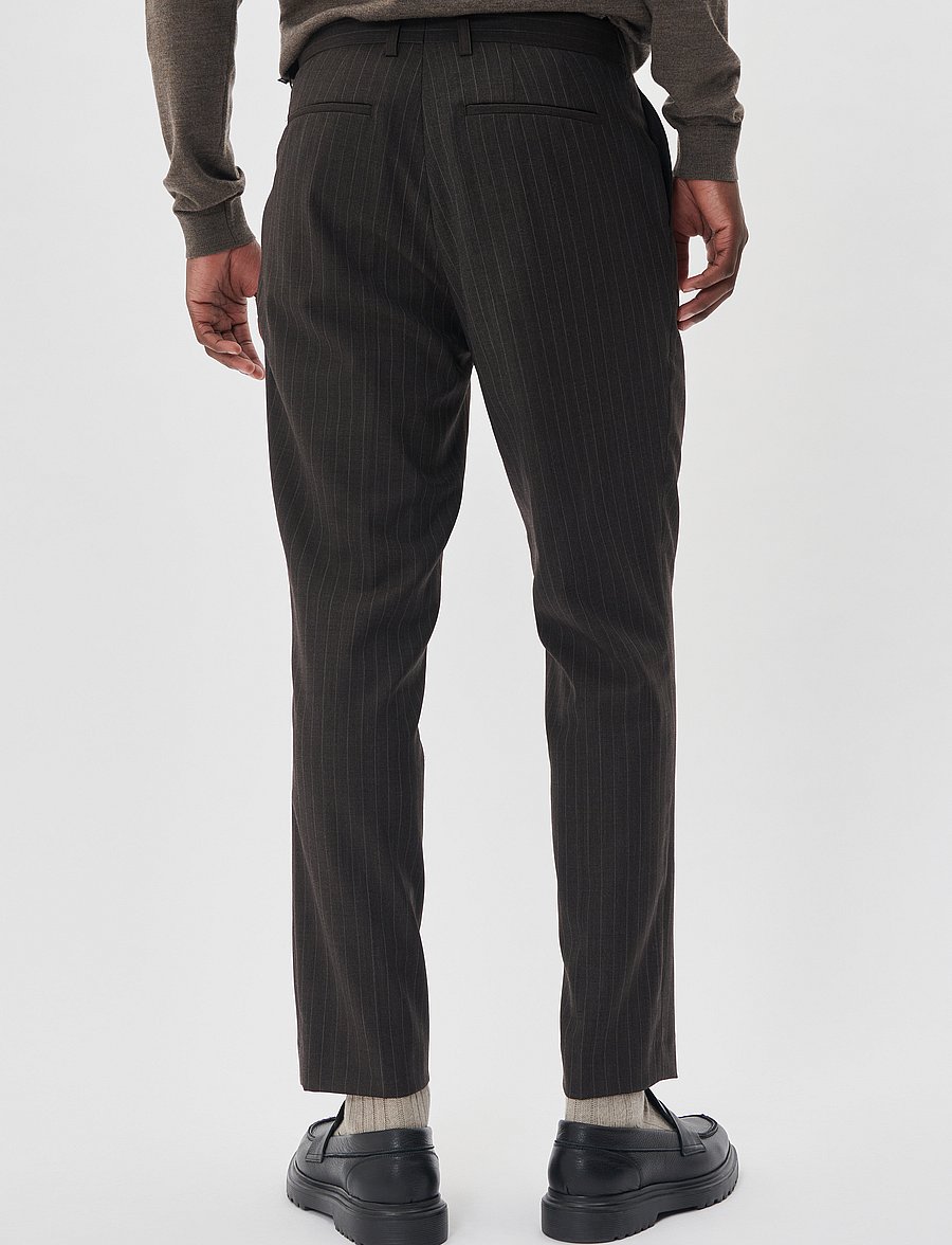 Matinique - MAweller Pleat Pant - Ülikonnapüksid - espresso - 5