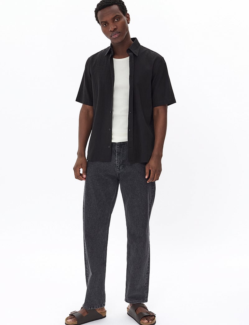 Matinique - MAklampo SS - lühikeste varrukatega särgid - black - 2