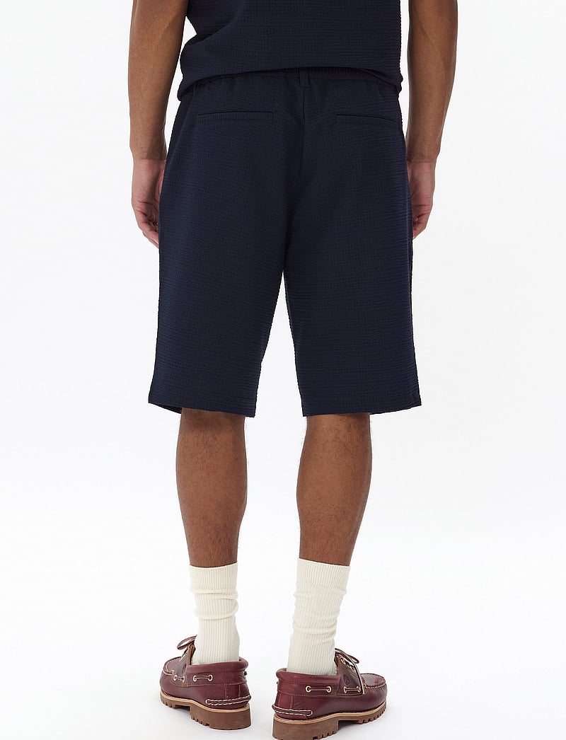 Matinique - MAfisher Short - casual shorts - dark navy - 3