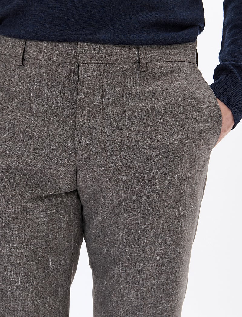 Matinique - MAlas - linased ülikonnapüksid - walnut melange - 4