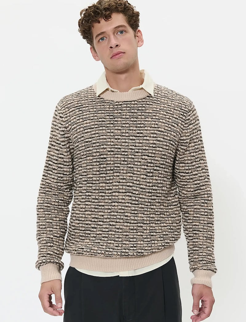 Matinique - MAtriton - rundhals - tannin - 0