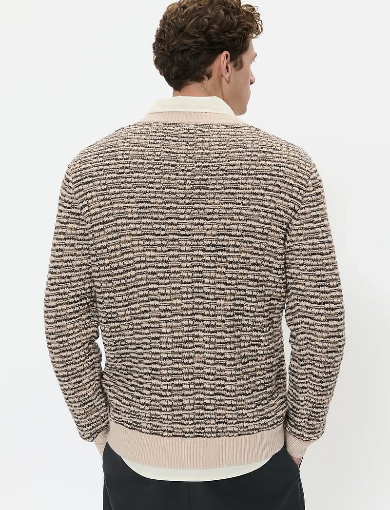 Matinique - MAtriton - rundhals - tannin - 3