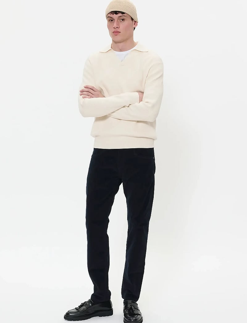 Matinique - MAkollo - v-aukkoiset - off white - 2