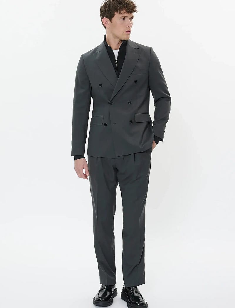 Matinique - MAgaret Double - zweireiher - black oyster - 2