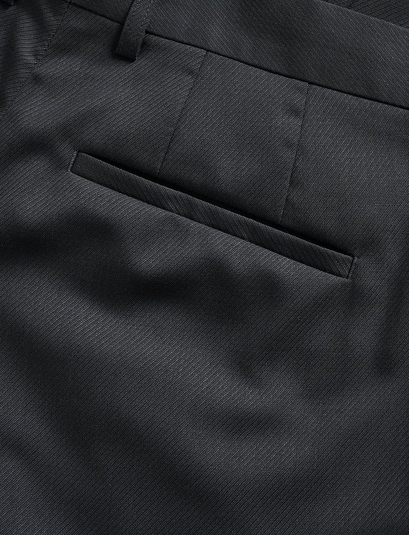 Matinique - MAweller Pleat Pant - Ülikonnapüksid - black oyster - 5