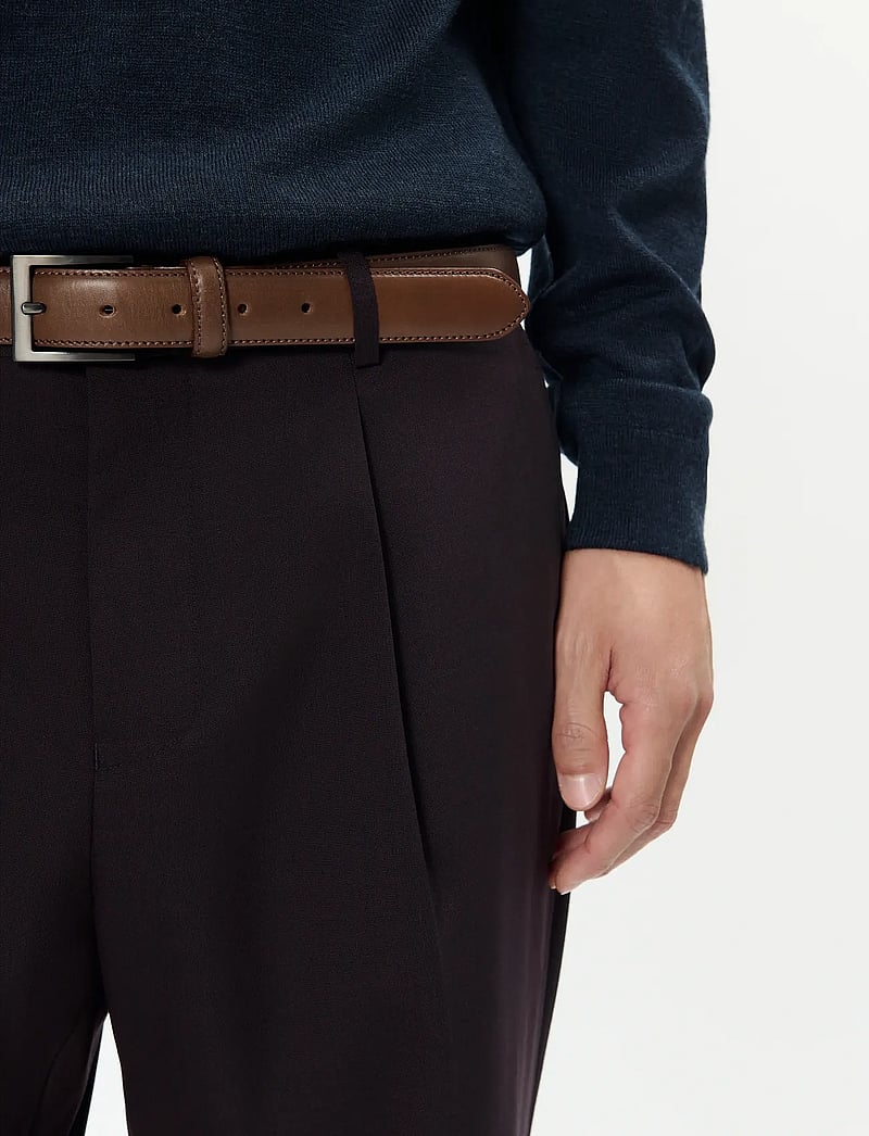 Matinique - MAweller Pleat Pant - Ülikonnapüksid - claret - 4