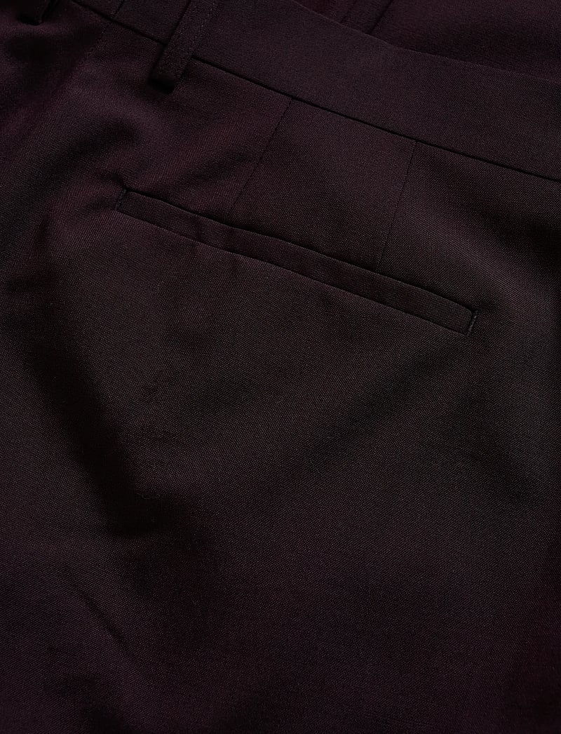 Matinique - MAweller Pleat Pant - Ülikonnapüksid - claret - 5