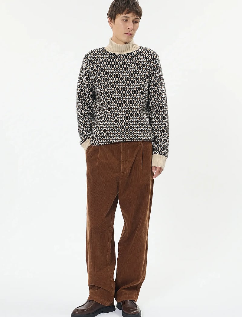 Matinique - MAchino Pleat Pant 73 - casual - emperador - 2