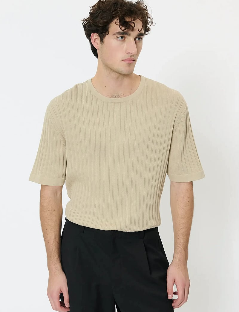 Matinique - MAtrivolt - round necks - plaza taupe - 0