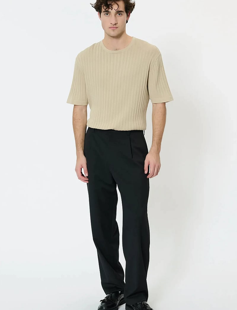 Matinique - MAtrivolt - round necks - plaza taupe - 2