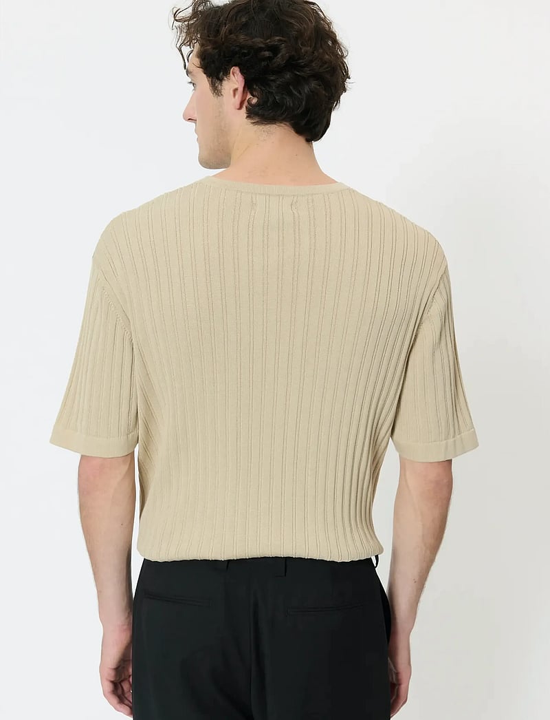 Matinique - MAtrivolt - round necks - plaza taupe - 3