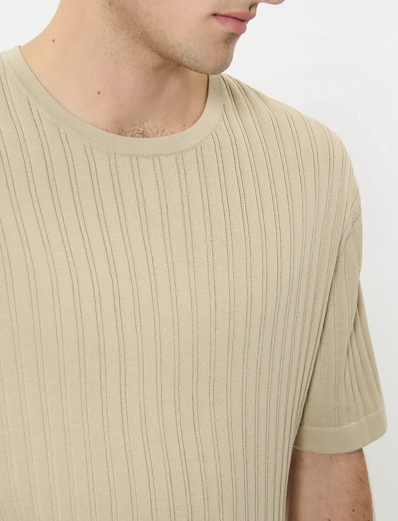 Matinique - MAtrivolt - round necks - plaza taupe - 4