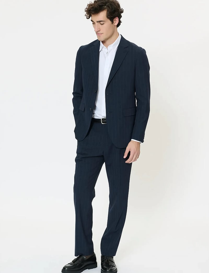 Matinique - MAcharles - Ühe rinnatisega pintsakud - dark navy - 2