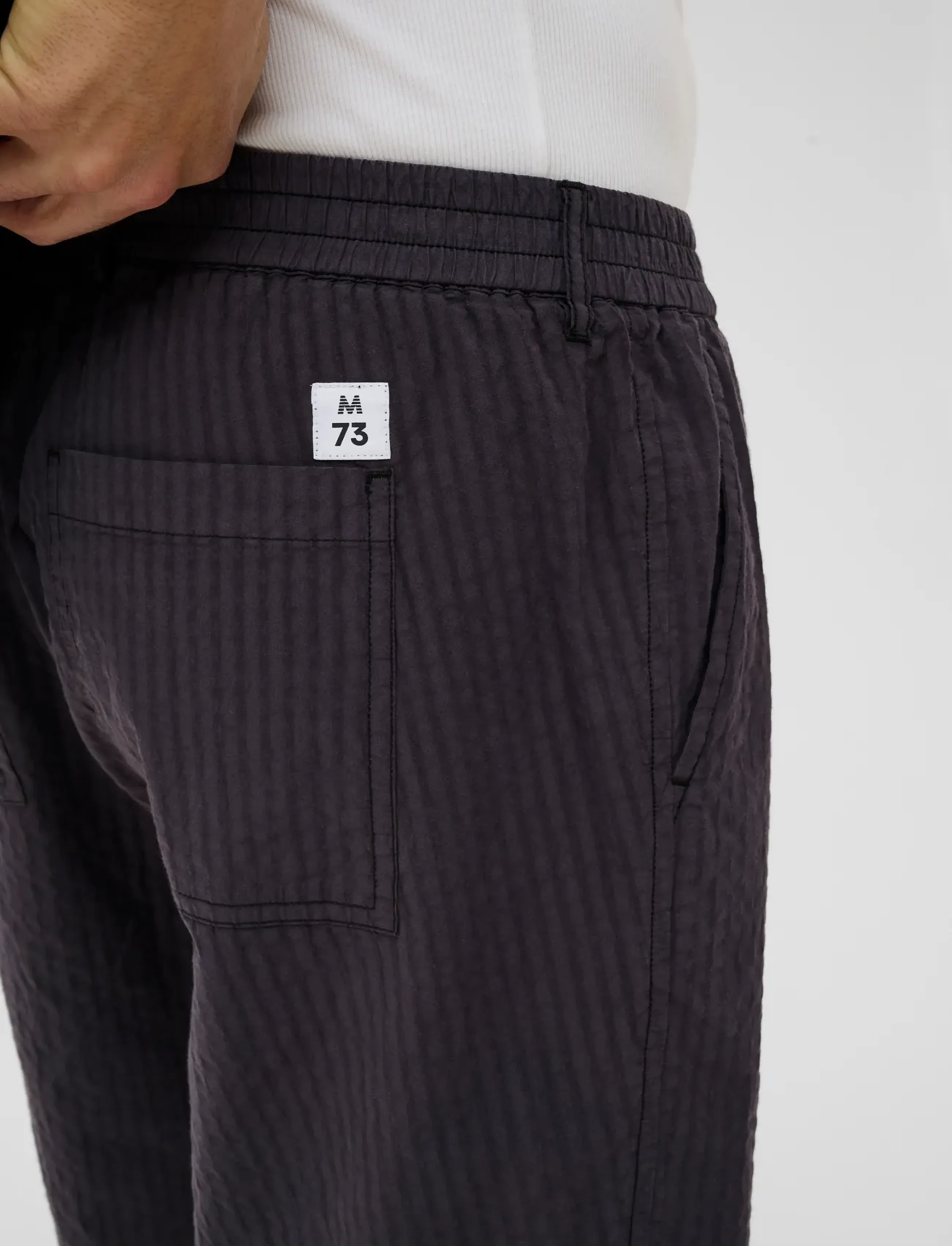 Matinique - MAneel Short 73 - casual shorts - washed black - 4