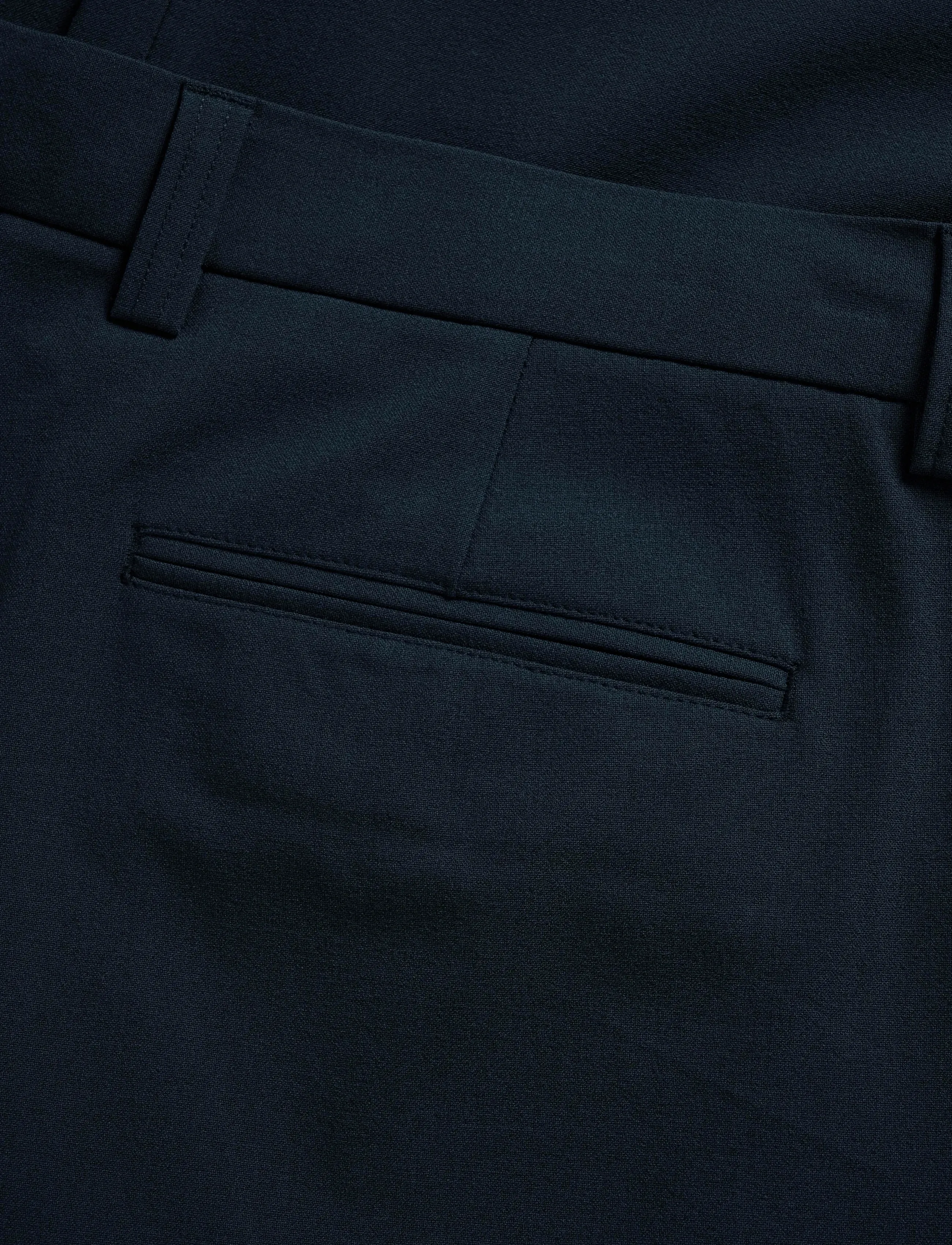 Matinique Machino Pleat Pants kostymbyxor herr – bild 5