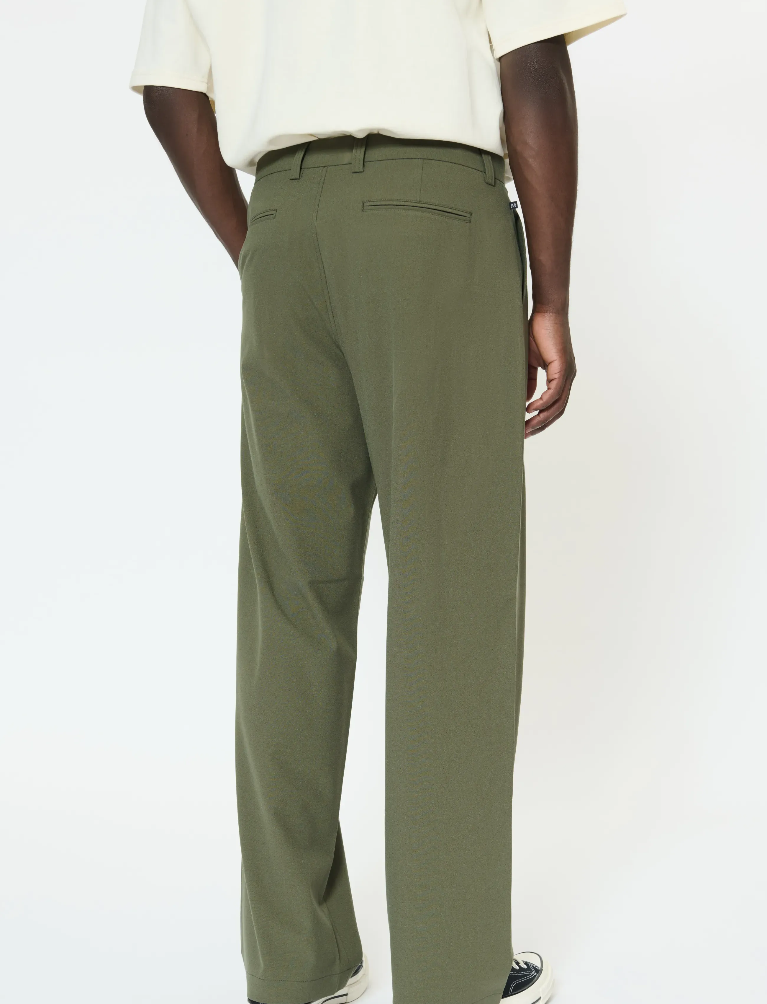 Matinique - MAChino Pleat Pants - kostymbyxor - dusty olive melange - 4