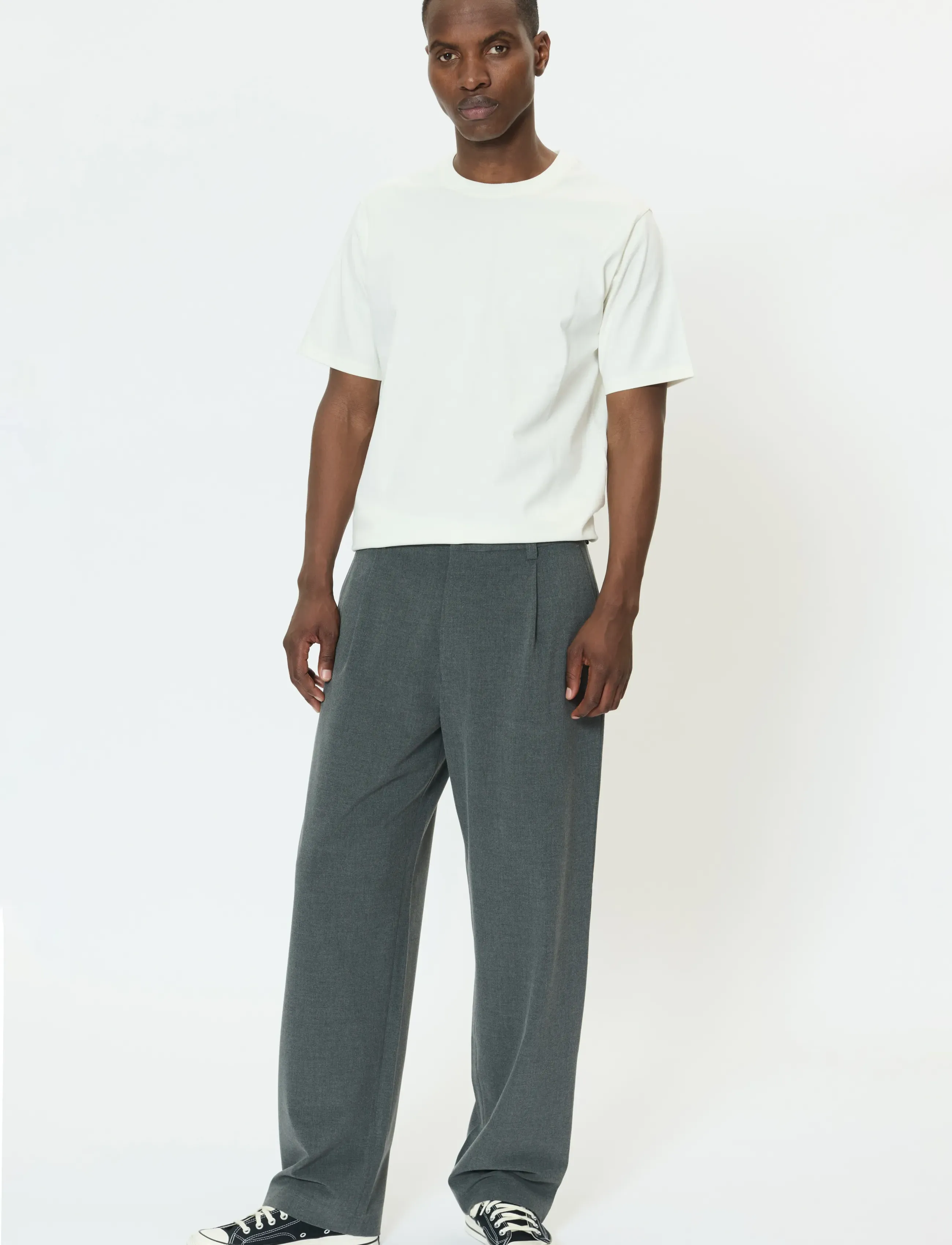 Matinique - MAChino Pleat Pants - kostymbyxor - medium grey melange - 3