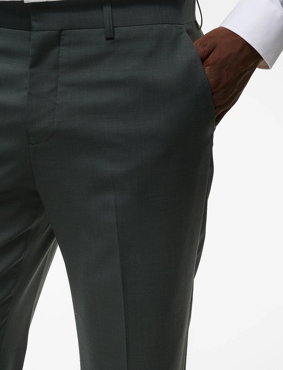 Matinique - MAwesley Pant - Ülikonnapüksid - olive night - 4