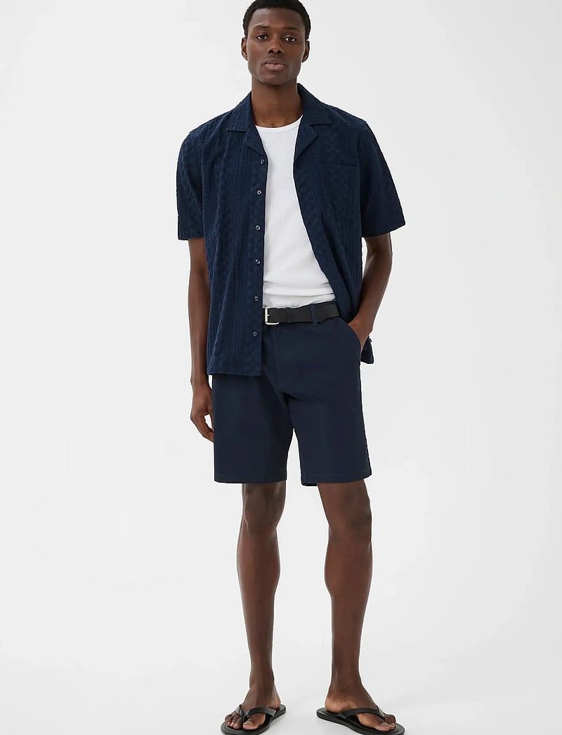 Matinique - MAThomas Shorts - casual shorts - dark navy - 2