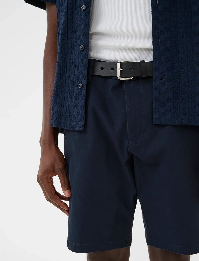 Matinique - MAThomas Shorts - casual shorts - dark navy - 4