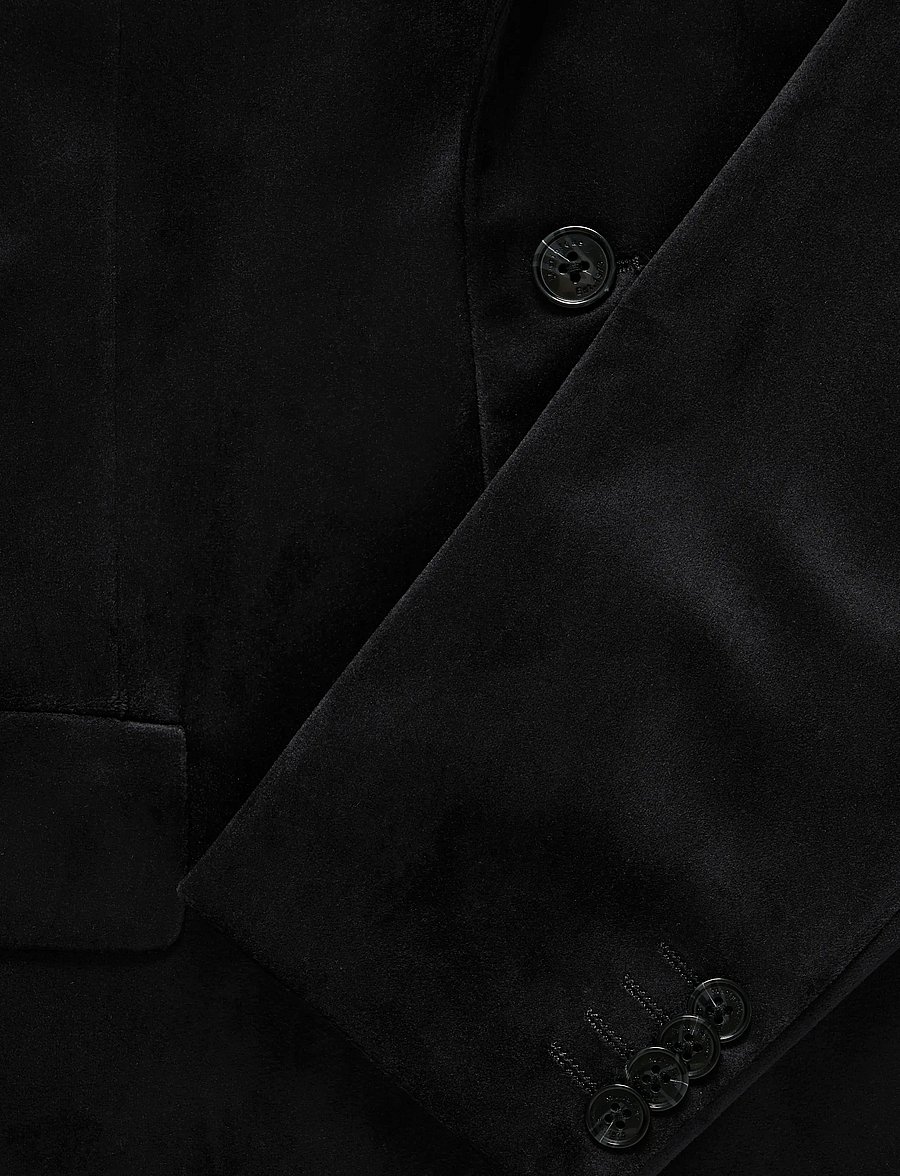 Matinique - MAcharles - black - 5