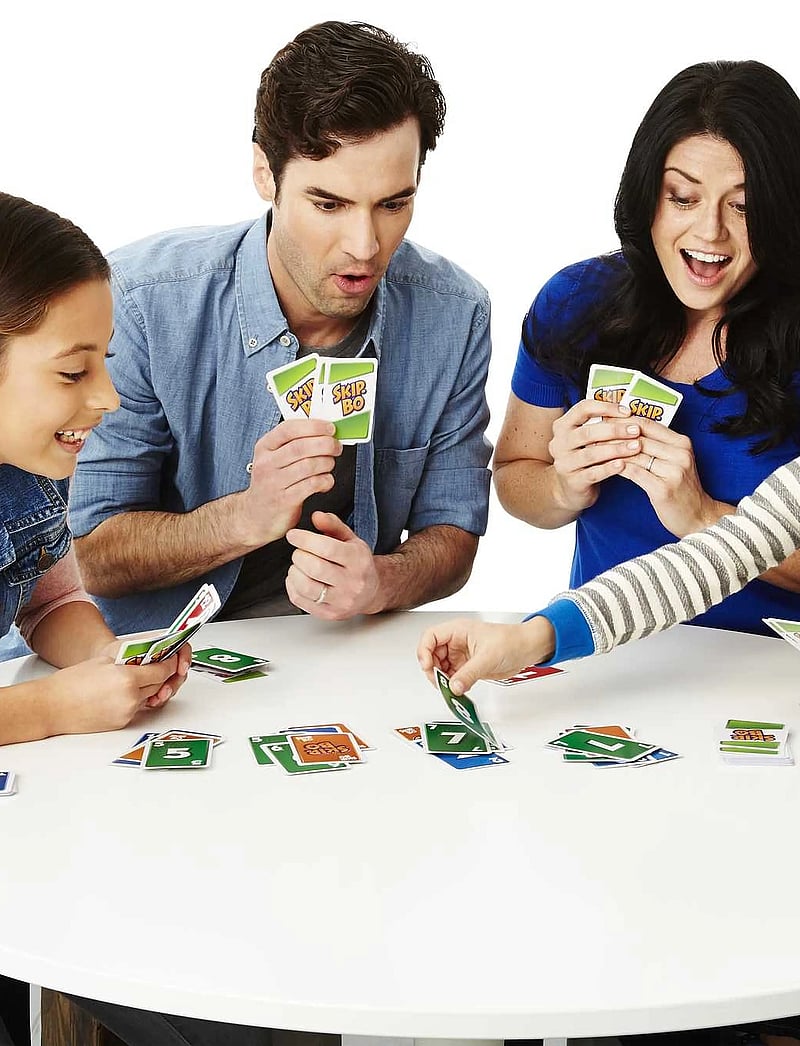 Mattel Games - Games Skip-Bo Card Game for Kids, Adults & Families, Color Blind Accessible Deck for 2 to 6 Players - kaardimängud - multi color - 5