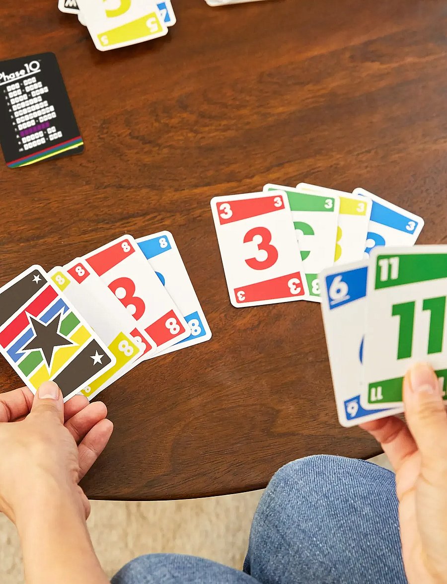 Mattel Games - Games Phase 10 Card Game wiColor Blind Accessible Deck for Kid, Adult & Family Nights & Parties - kartenspiele - multi color - 0