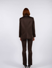 MAUD - Elvira Blazer - ballīšu apģērbs par outlet cenām - deep brown - 4