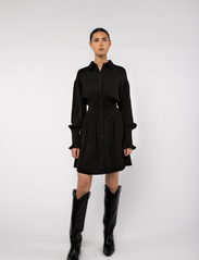 MAUD - Karoline Dress Short - skjortekjoler - black - 4