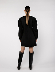 MAUD - Lisa Dress - festklær til outlet-priser - black - 5