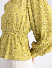 MAUD - Nina Blouse Printed - long-sleeved blouses - flowers - 3